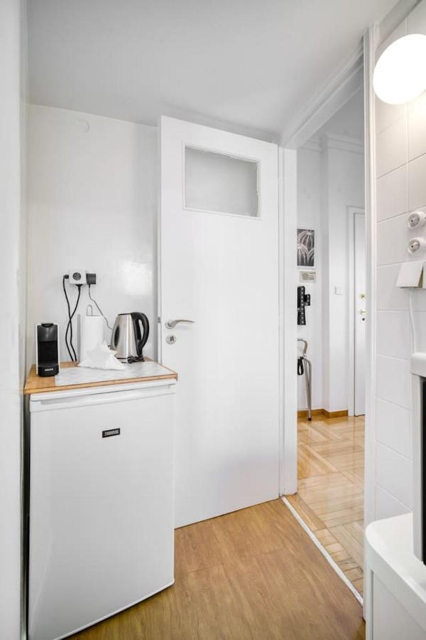 The Cactus Apartment With Large Sunny Balcony Atenas Exterior foto